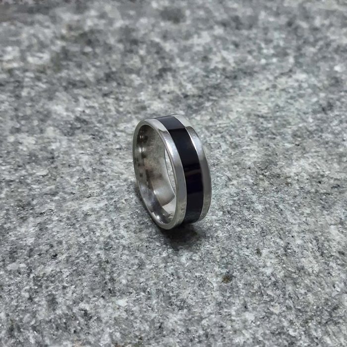 SILVER RING