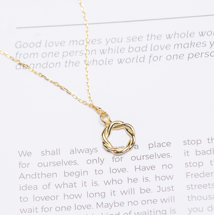 GOLD TWISTED HOOP NECKLACE