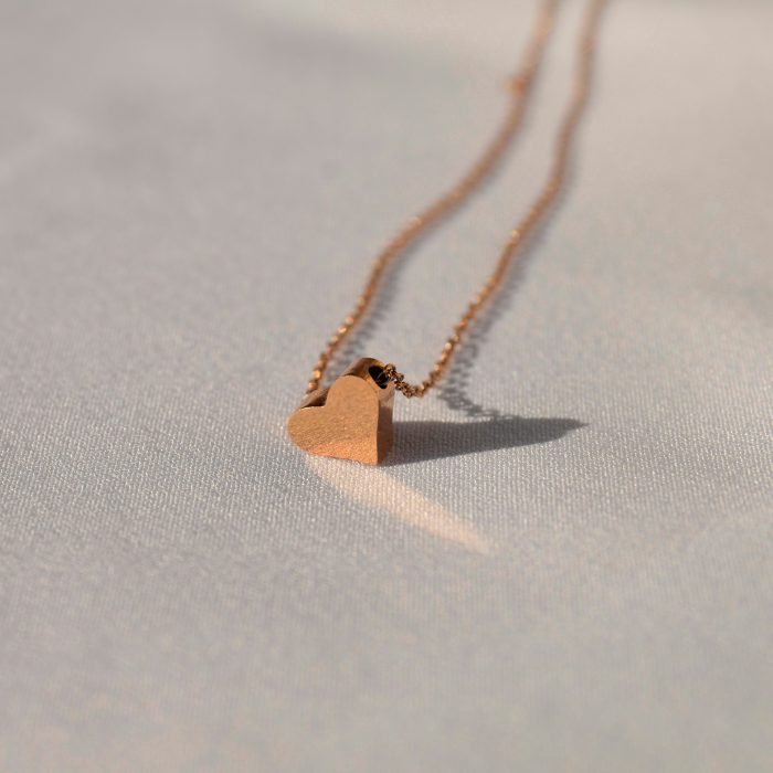 Rose gold heart necklace