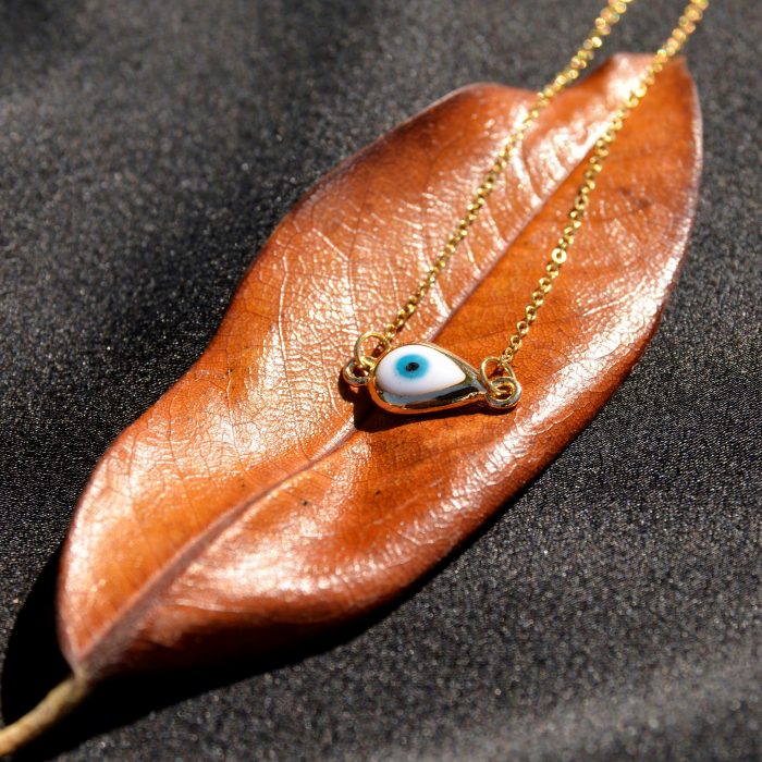 Yellow gold eye necklace